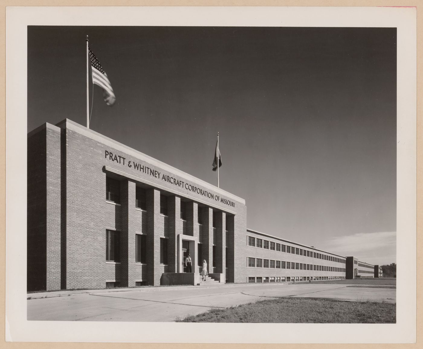 View of the principal façade of the Administraion and Manufacturing Buildings, United Aircraft Corporation Pratt & Whitney Corporation division Assembly Plant, Kansas City, Missouri
