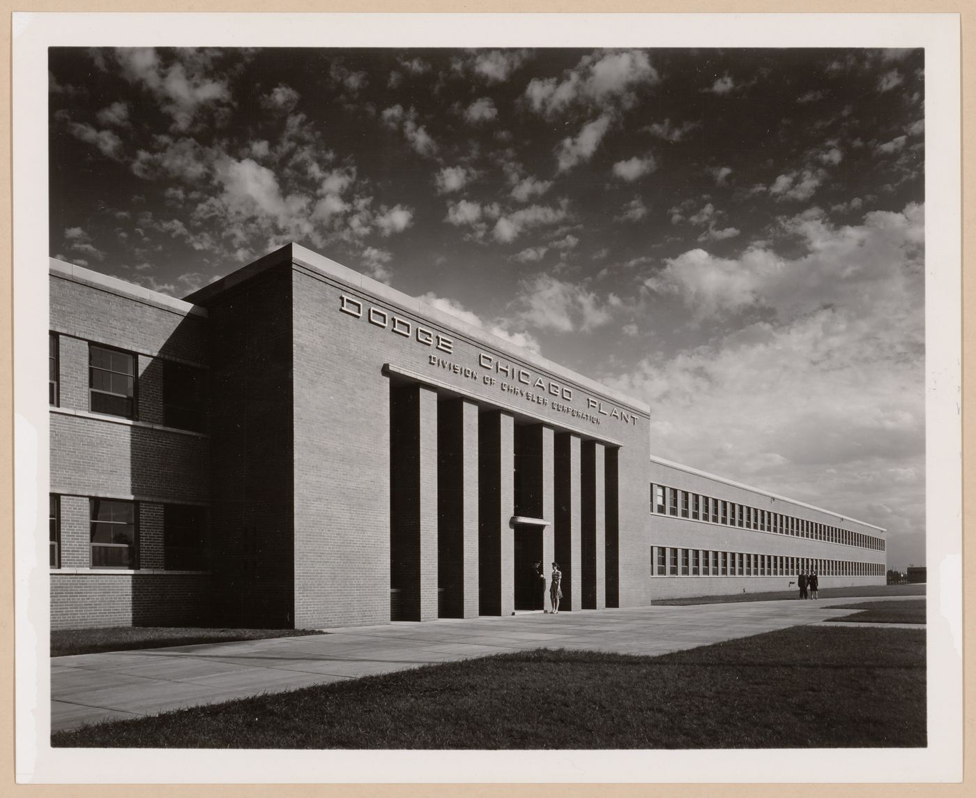 View of the principal façade of the Administration Building, Dodge Chicago Plant, Chrysler Corporation Dodge division, Chicago, Illinois
