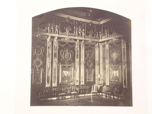 Interior view of the Amber Room of Catherine's Palace, Tsarskoye Selo (now Pushkin), Russia