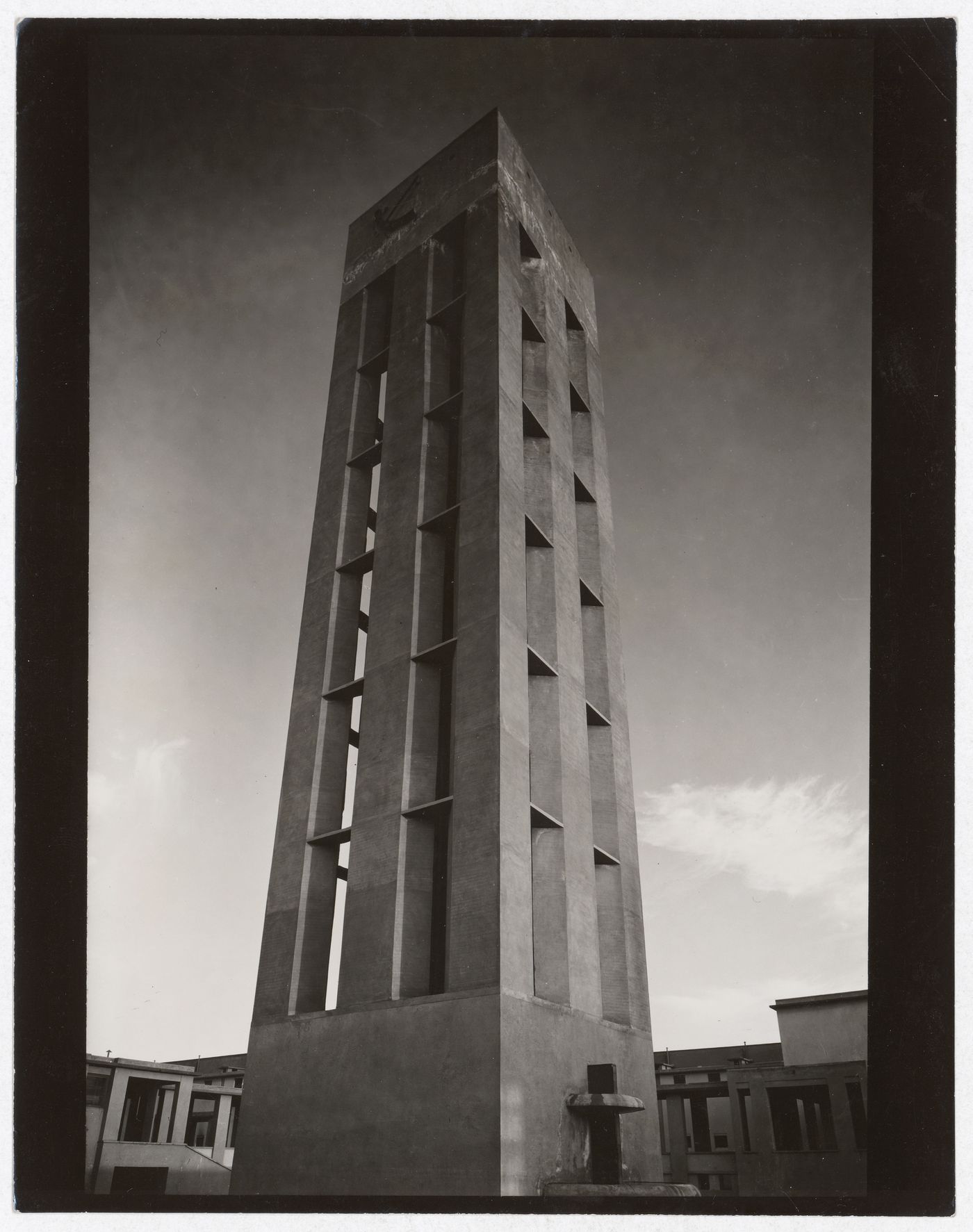 Detail of the water tower of the Sanatorio Antituberculoso, Huipulco, Tlalpan, D.F