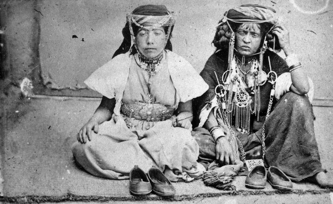 Plate from album ''Views of Italy, Monaco, Algers, Lisbonne, Gibraltar and Montserrat by various photographers''