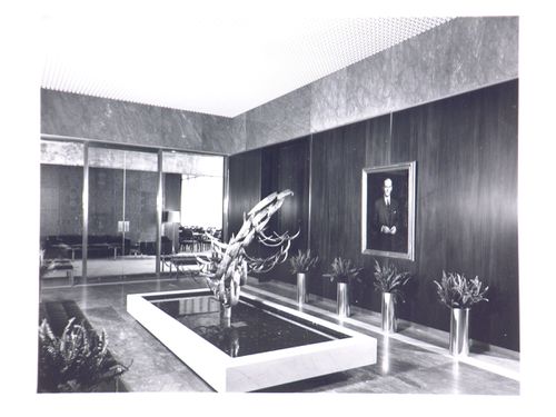 Interior view of the portrait gallery room, Hartford National Bank and Trust Company building, Hartford, Connecticut, United States