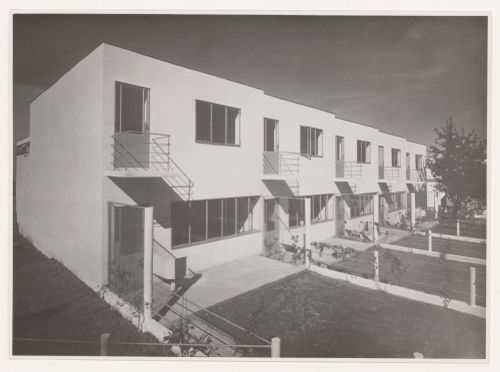 View of the rear façade of Houses 5, 6, 7, 8 and 9, Weissenhofsiedlung, Stuttgart, Germany
