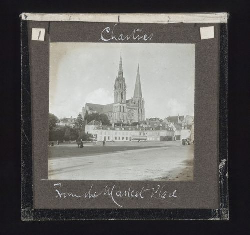 View of Cathédrale de Chartres from marketplace, Chartres, Eure-et-Loir, France