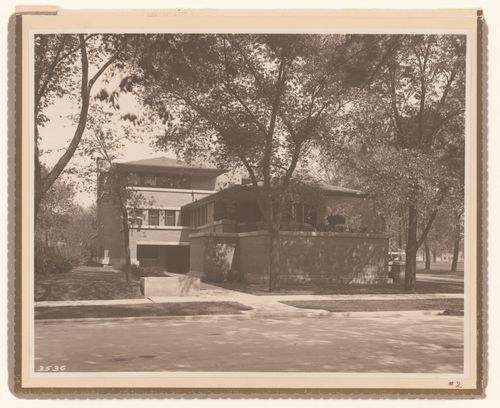 View of the lateral façade of Robie House, Chicago, Illinois