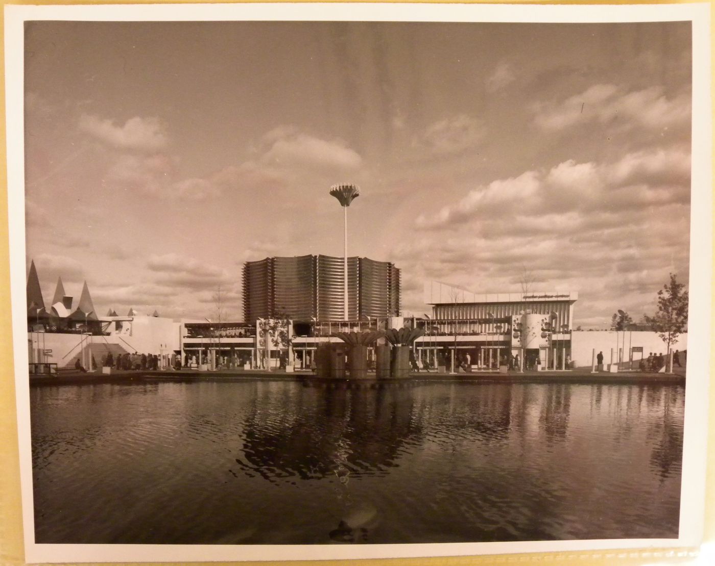 View of the Canadian Pacific-Cominco Pavilion with the Expo-Services C in foreground, Expo 67, Montréal, Québec