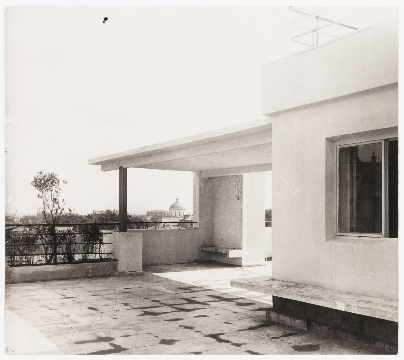 Partial view of the roof garden of the house-commune for State Insurance (Gosstrakh) employees, 21 Malaia Bronnaia Street, Moscow