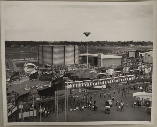 View of the Canadian Pacific-Cominco Pavilion with the minirail in foreground, Expo 67, Montréal, Québec