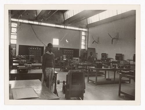 Photograph of interior and students of Punjab Agricultural University in Ludhiana, India