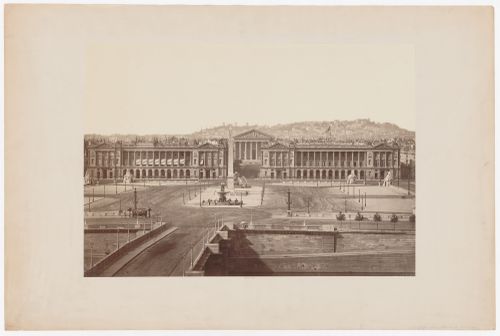 Panoramic view of Place de la Concorde looking towards Montmartre, Paris, France