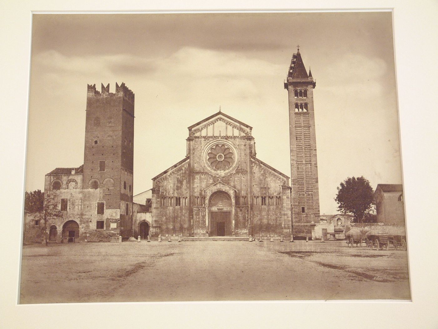 Piazza of S. Zeno and facade of chiesa S. Zeno Maggiore, Verona, Italy