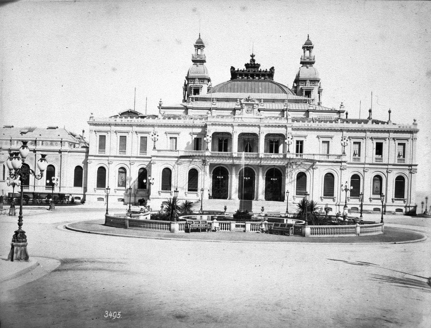 Plate from album ''Views of Italy, Monaco, Algers, Lisbonne, Gibraltar and Montserrat by various photographers''