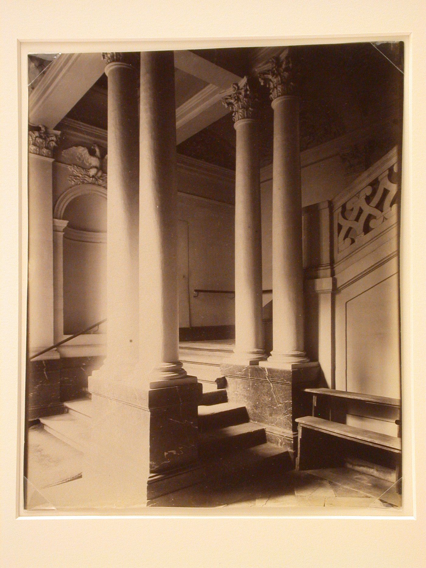 Hôtel de Beauvais: Interior entrance with columns and staircase, Paris, France