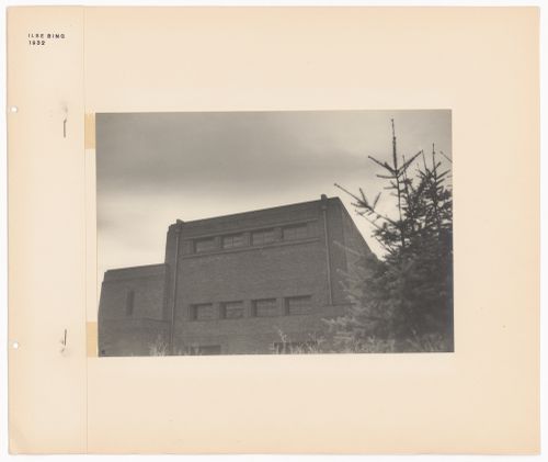 View of a building in the New Jewish Cemetery [Neuer Jüdischer Friedhof], Frankfurt am Main, Germany