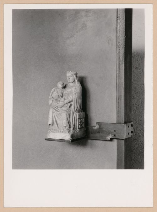 Close-up view of a statue of the Madonna and child, Museo di Castelvecchio, Verona, Italy