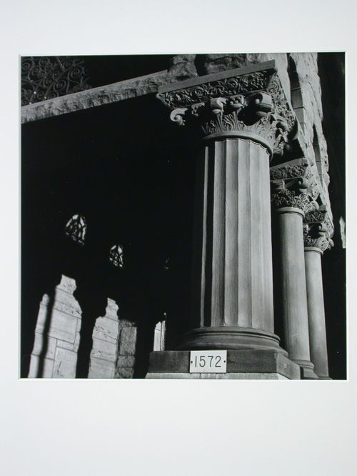 Architectural sculptures in Montréal: 1840-1940