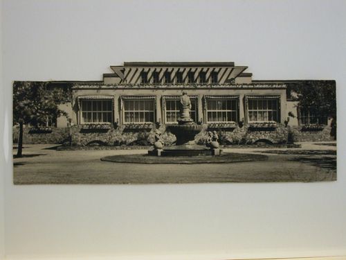 Side view and fountain of the Casino for I.G. Farben, Germany ?