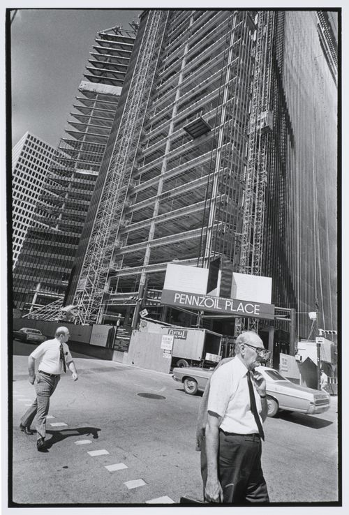 Pennzoil Place under construction