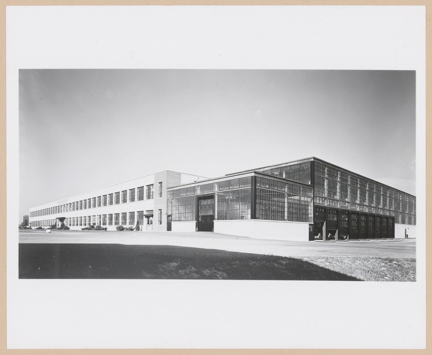 View of the principal and lateral façades of the Manufacturing Building, General Motors Corporation Delco Appliance division Assembly Plant, Rochester, New York