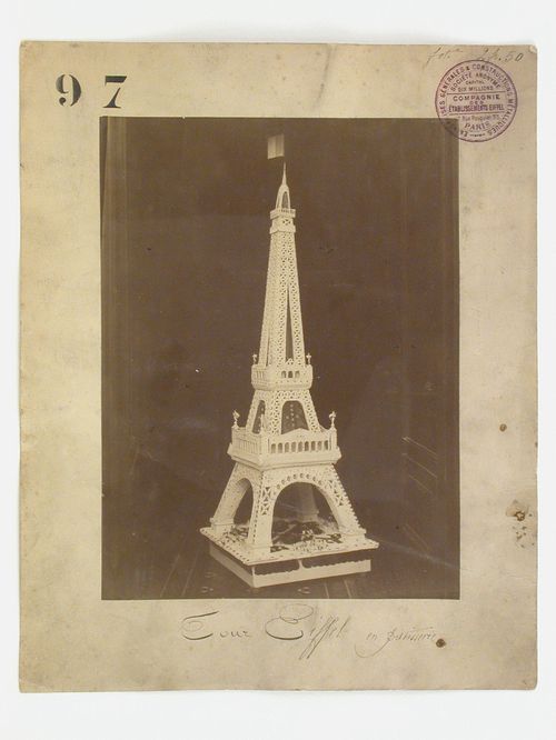 Eiffel Tower pastry