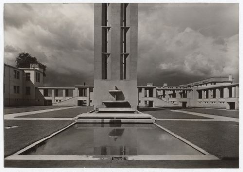 View of the courtyard of the Sanatorio Antituberculoso, Huipulco, Tlalpan, D.F
