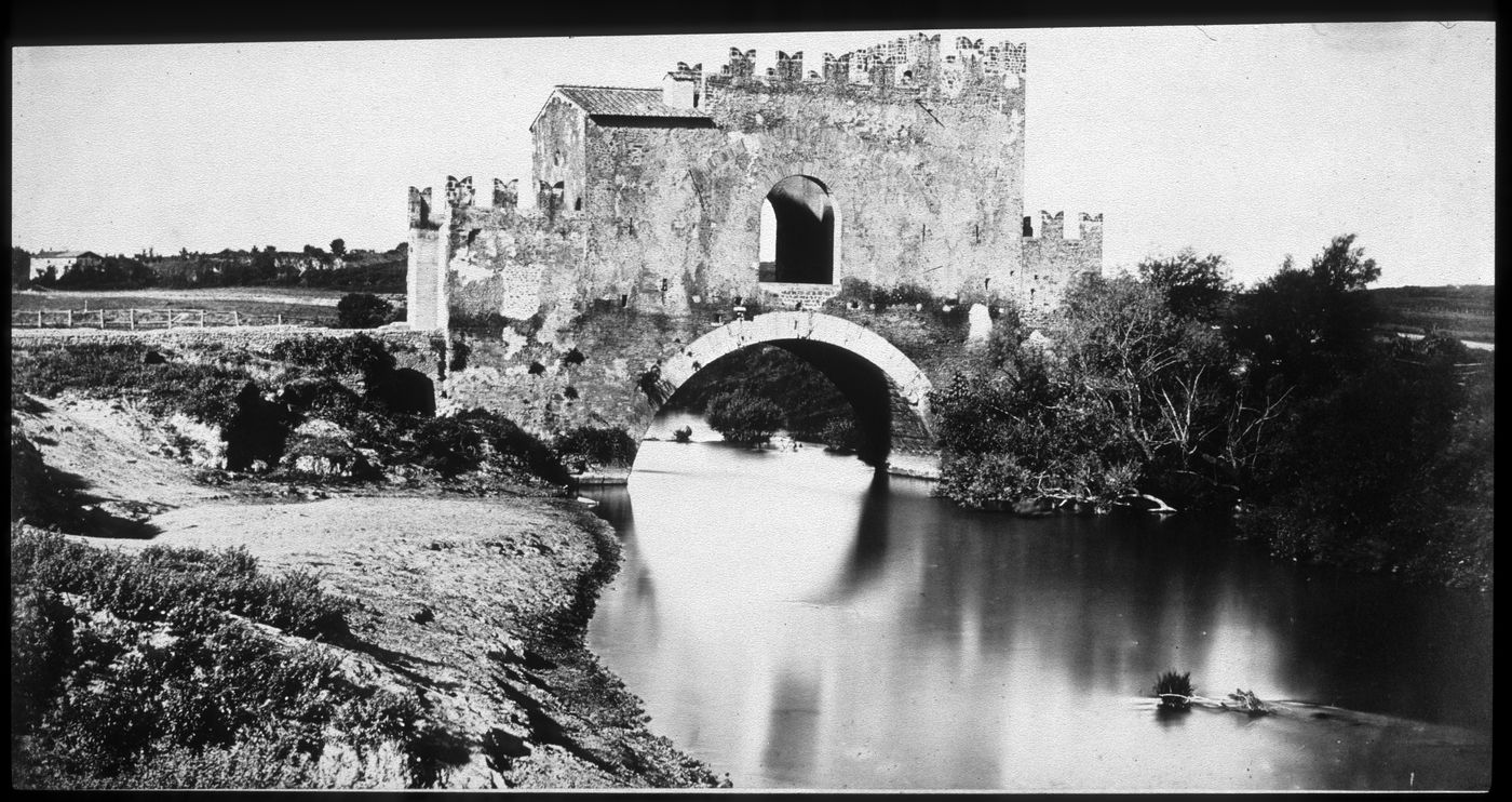 Plate from album ''Views of Italy, Monaco, Algers, Lisbonne, Gibraltar and Montserrat by various photographers''