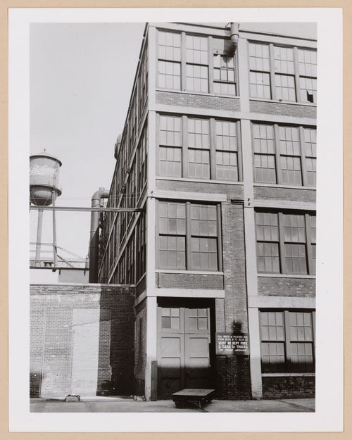 View of the principal [?] and lateral façades of Assembly Building No. 10, Packard Motor Car Company Assembly Plant (now abandoned), East Grand Boulevard, Detroit, Michigan