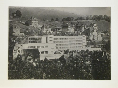 Ecole avec salle de gymnastique à Baden. Suisse. Richard Hachler, architecte à Senzburg, Suisse