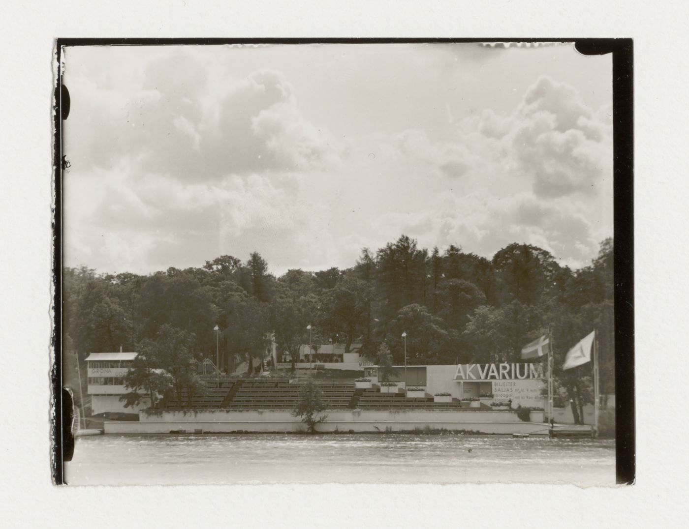 Exterior view of the Aquarium bleachers and the Green Point Café at the Stockholm Exhibition of 1930, Stockholm