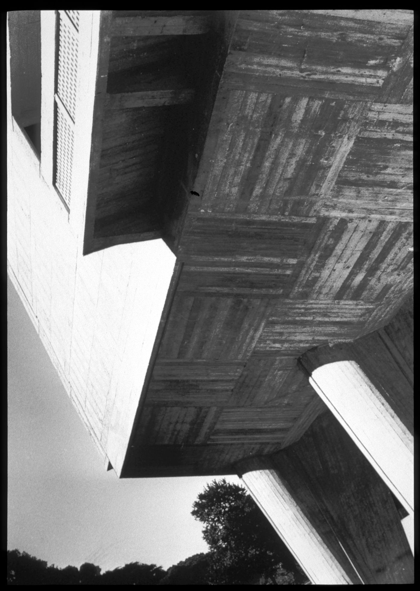 Exterior view of Unité d'habitation showing the overhang and pilotis, Marseille, France