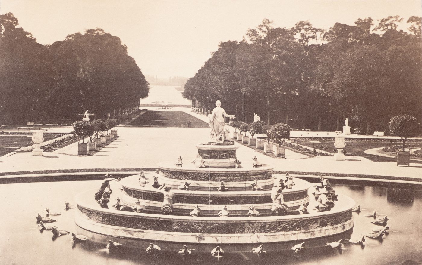 Plate from album ''Buildings, parks and streets of Paris, Versailles and environs, France''