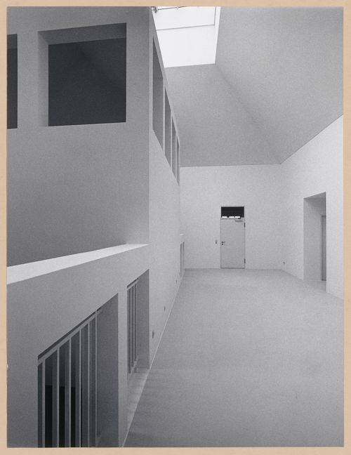 Interior view of the Deutsches Architekturmuseum [German Architecture Museum] showing a corridor on the fifth level and the third storey of the House-in-House on the left on the right, Schaumainkai 43, Frankfurt am Main, Germany