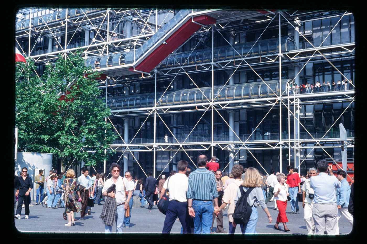 Slide of a photograph of Centre Georges Pompidou, Paris, by Renzo Piano and Richard Rogers