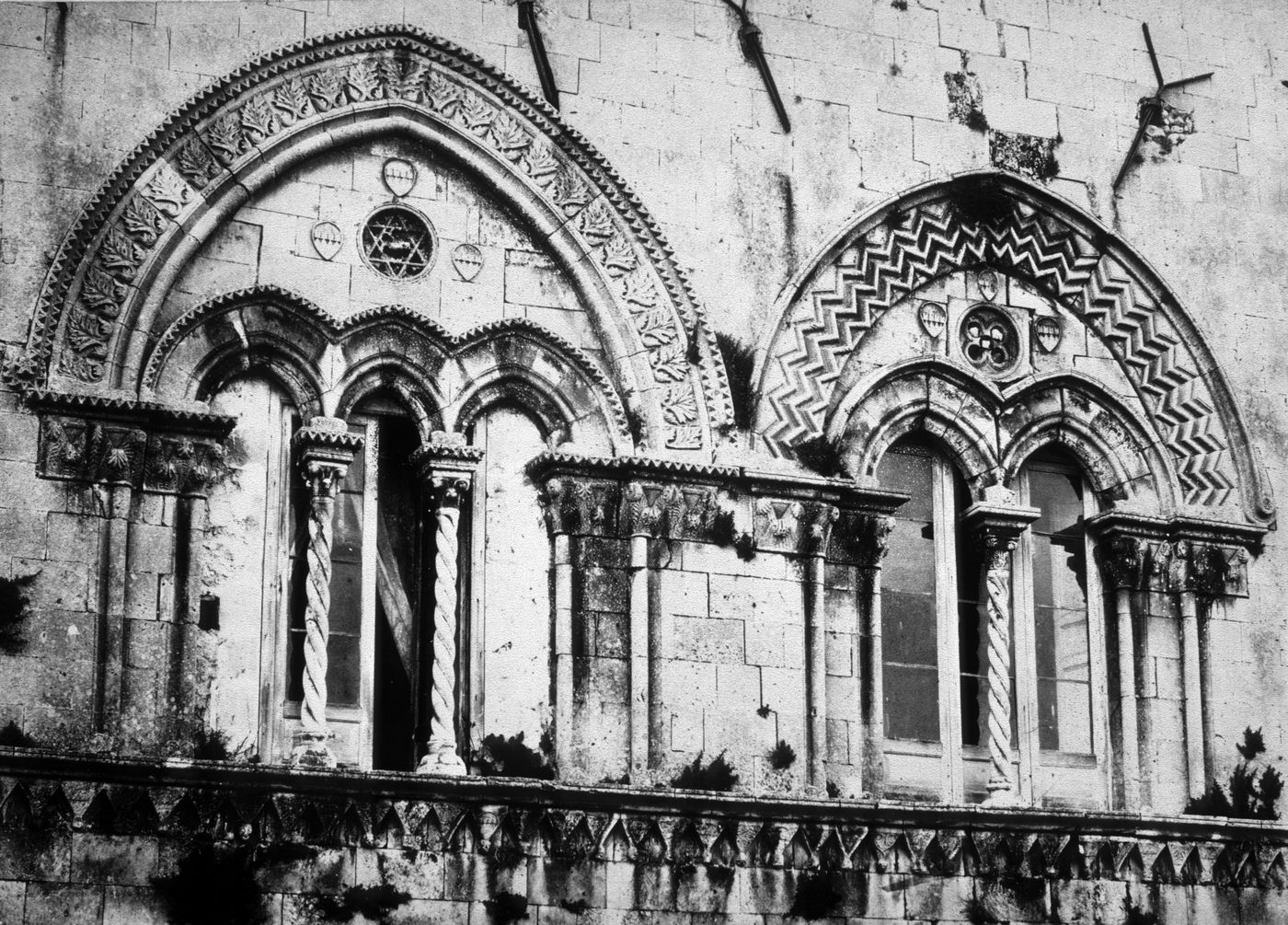 Plate from album ''Views of Italy, Monaco, Algers, Lisbonne, Gibraltar and Montserrat by various photographers''