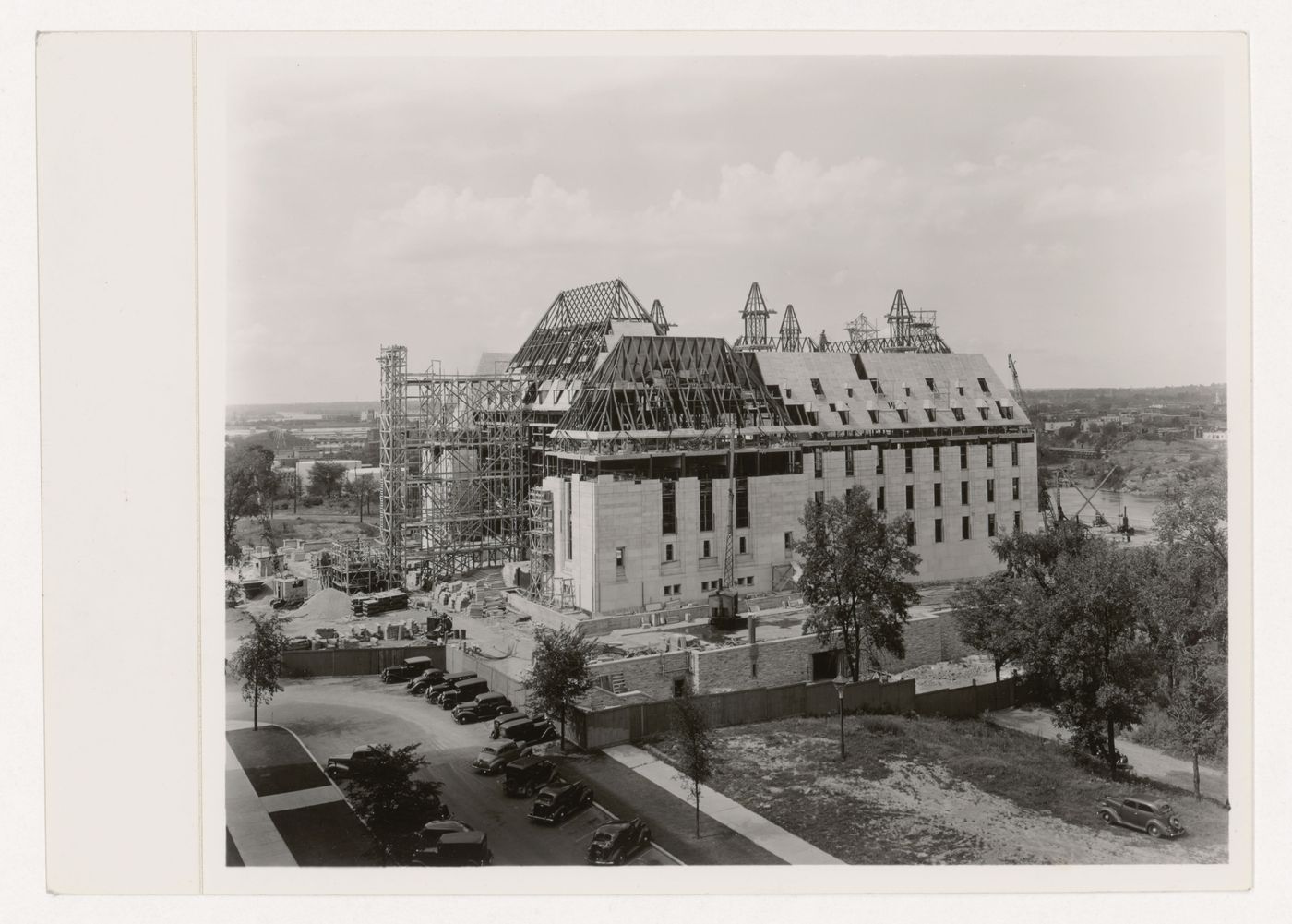 Vue de la Cour suprême du Canada en construction, Ottawa, Ontario