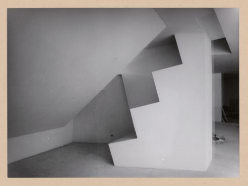 Interior view of Galeria do Antiquário, Campo Alegre, Porto, Portugal