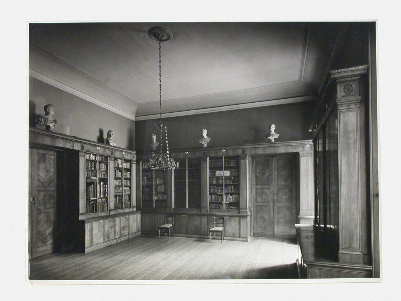 Interior view of the Library in the Palais Prinz Karl (now demolished), Wilhelm Platz, Berlin, Germany