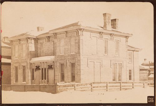 View of the principal and lateral façades of McKenzie Villa, Winnipeg, Manitoba, Canada