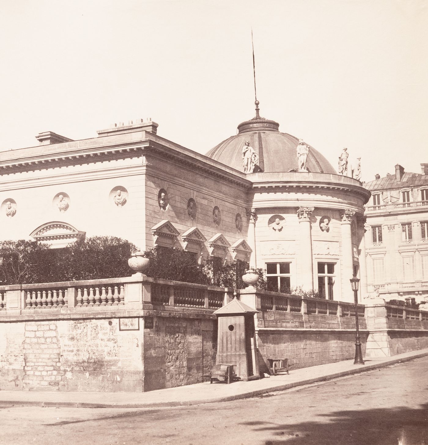 Plate from album ''Buildings, parks and streets of Paris, Versailles and environs, France''