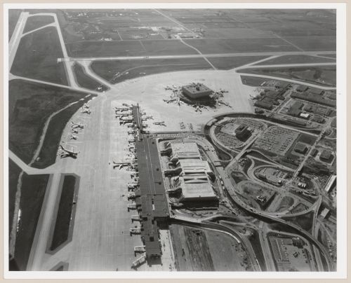 Toronto (Pearson) International Airport, Mississauga, Ontario