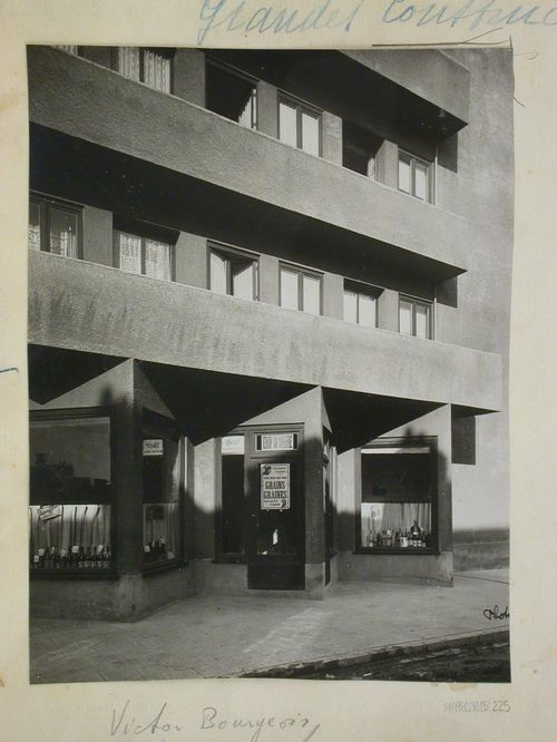 Cité moderne, détail de la façade. Belgique. Victor Bourgeois, architecte à Bruxelles
