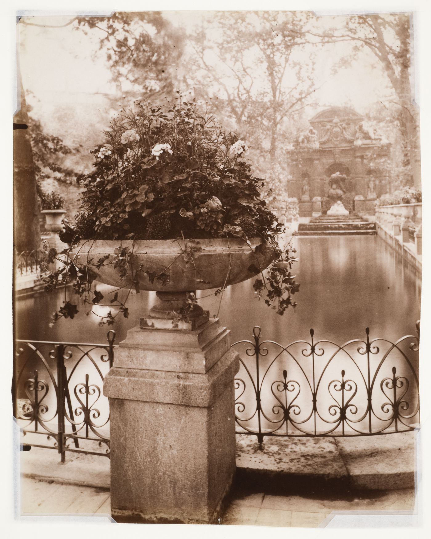 Fontaine Médicis, Jardin du Luxembourg, Paris, France