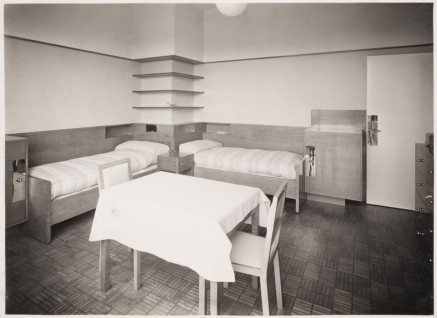 Vue d'une chambre de jeunes garçons, Villa Cavrois à Croix, France