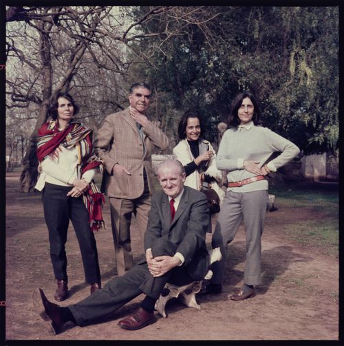 Photograph of Delfina Gálvez de Williams, Ignacio Pirovano, Noemí Pereda, Esmeralda Almonacid, and Reginal Malcolmson