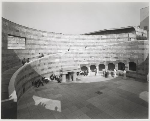 Staatsgalerie, Stuttgart, Germany: exterior view