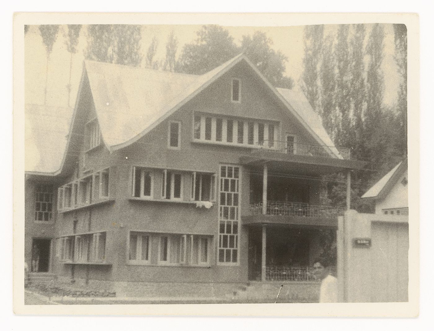 Photograph of an unidentified house