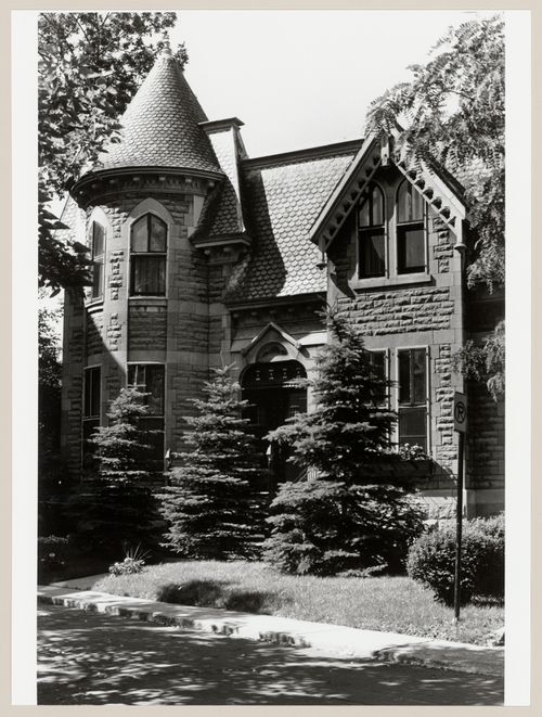 View of the principal façade of a house, 8 Weredale Park, Westmount, Québec