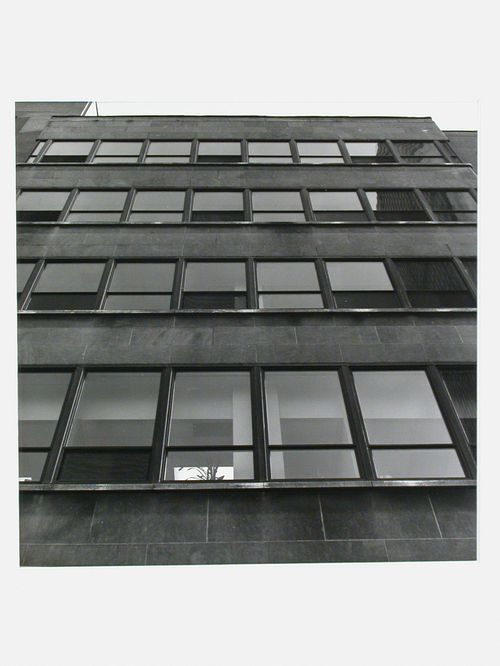 Architectural sculptures in Montréal: 1840-1940