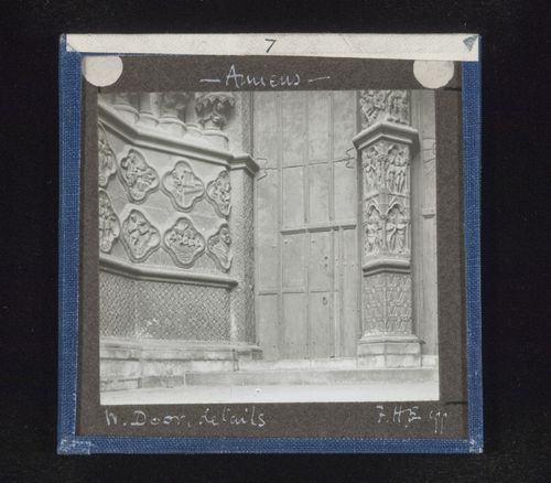 Detail view of west portal of Cathédrale d’Amiens, Amiens, France