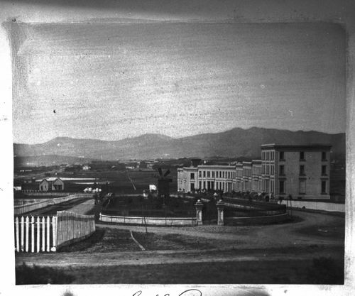 View of South Park residential district from Brannan Street, San Francisco
